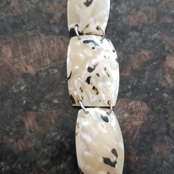 3bead and shell bracelets - Picture 2 of 4